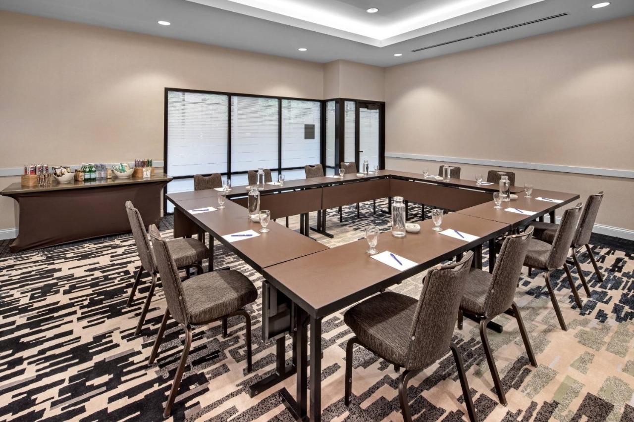 Delta Hotels By Marriott Minneapolis Northeast Екстер'єр фото