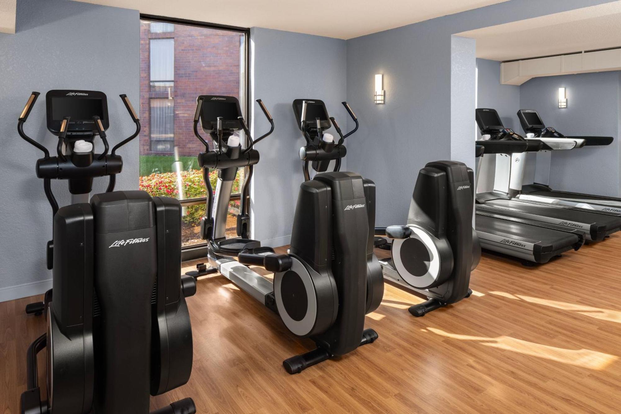 Delta Hotels By Marriott Minneapolis Northeast Екстер'єр фото