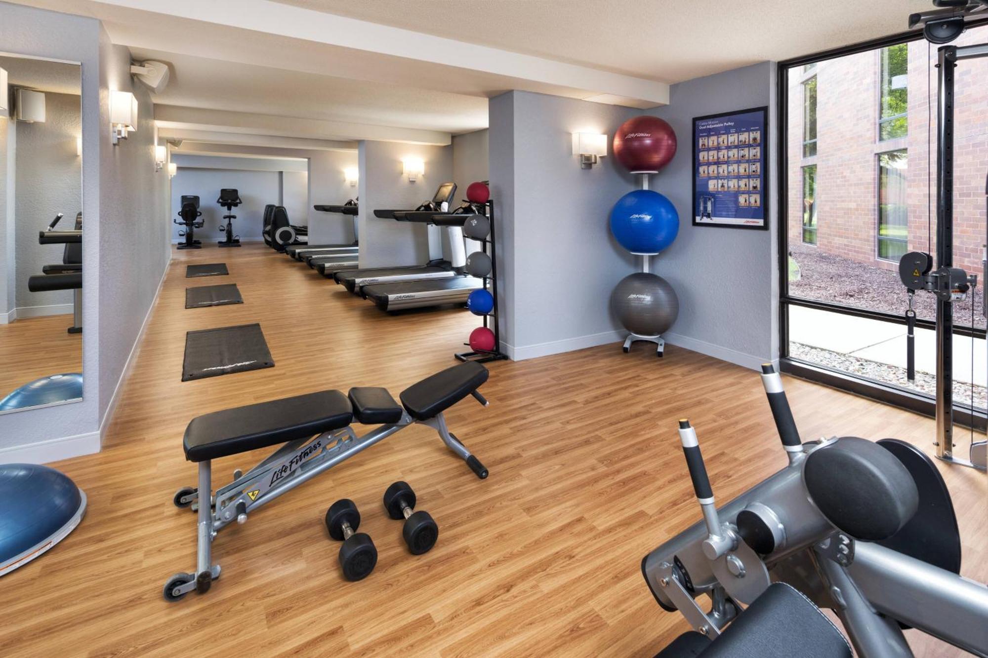 Delta Hotels By Marriott Minneapolis Northeast Екстер'єр фото