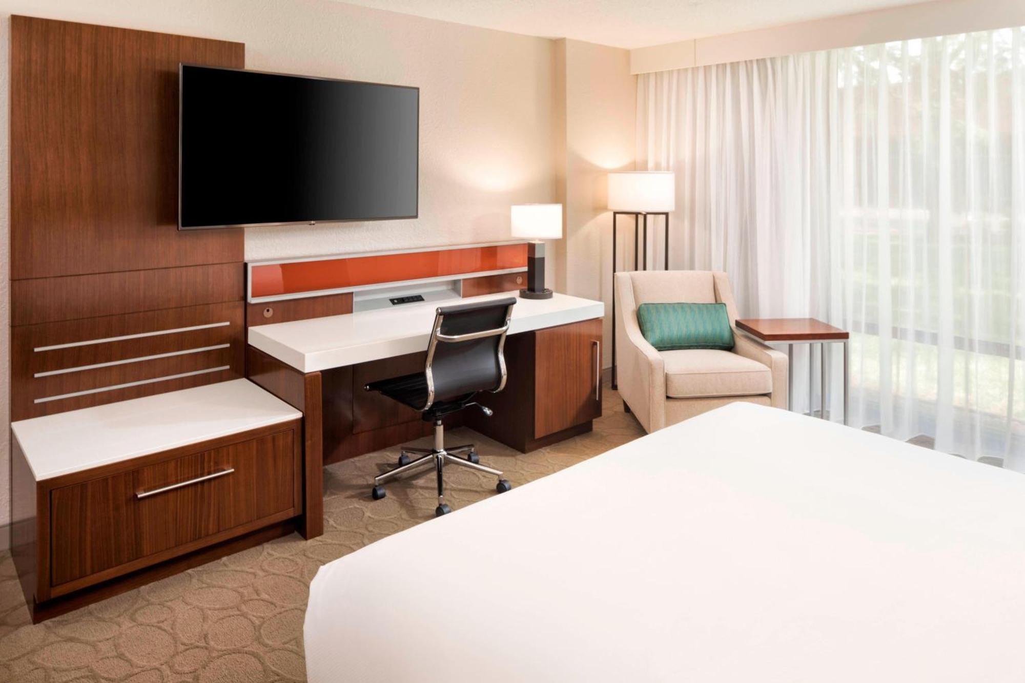 Delta Hotels By Marriott Minneapolis Northeast Екстер'єр фото
