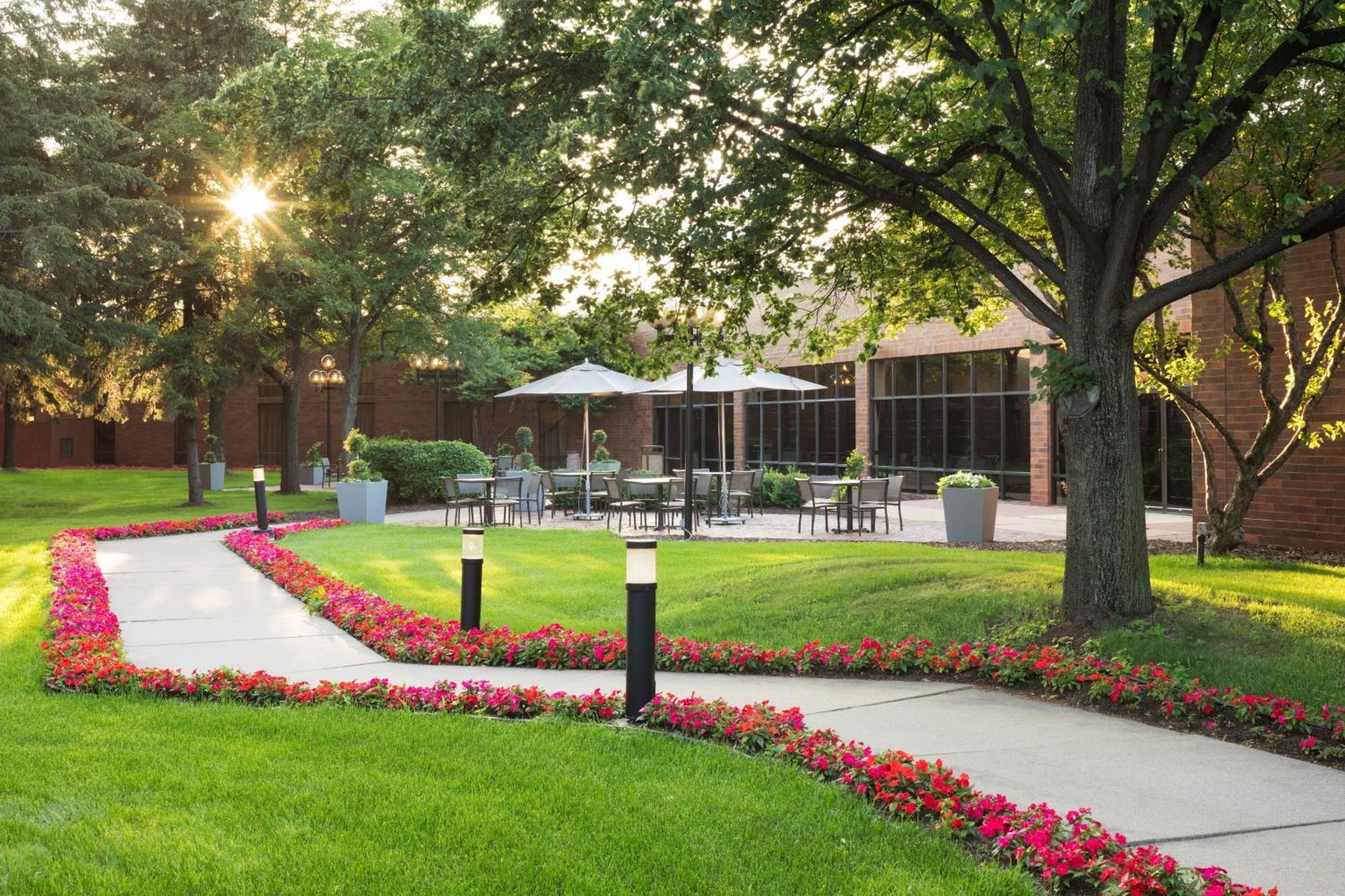 Delta Hotels By Marriott Minneapolis Northeast Екстер'єр фото