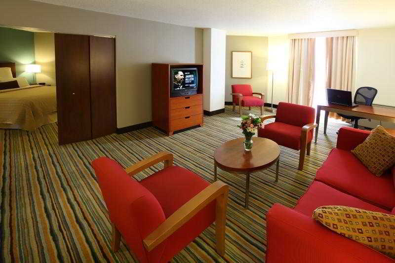 Delta Hotels By Marriott Minneapolis Northeast Екстер'єр фото