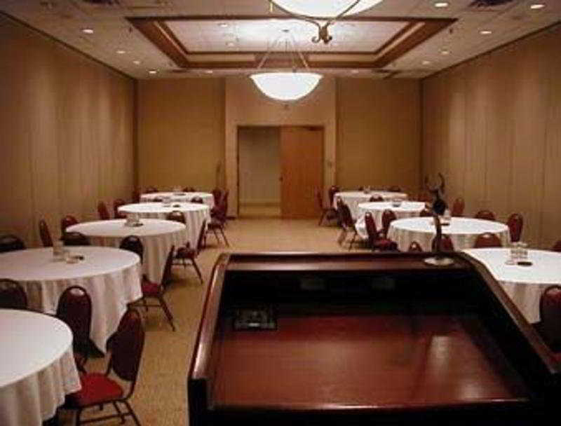 Delta Hotels By Marriott Minneapolis Northeast Ресторан фото