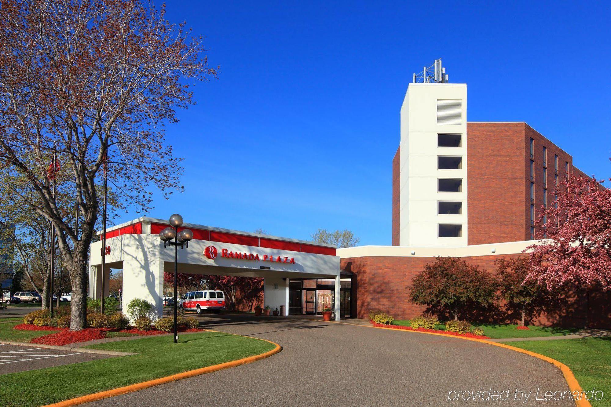 Delta Hotels By Marriott Minneapolis Northeast Екстер'єр фото