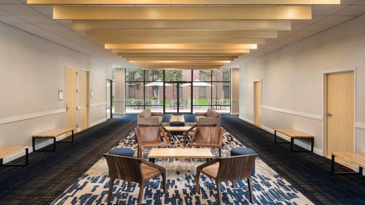 Delta Hotels By Marriott Minneapolis Northeast Екстер'єр фото